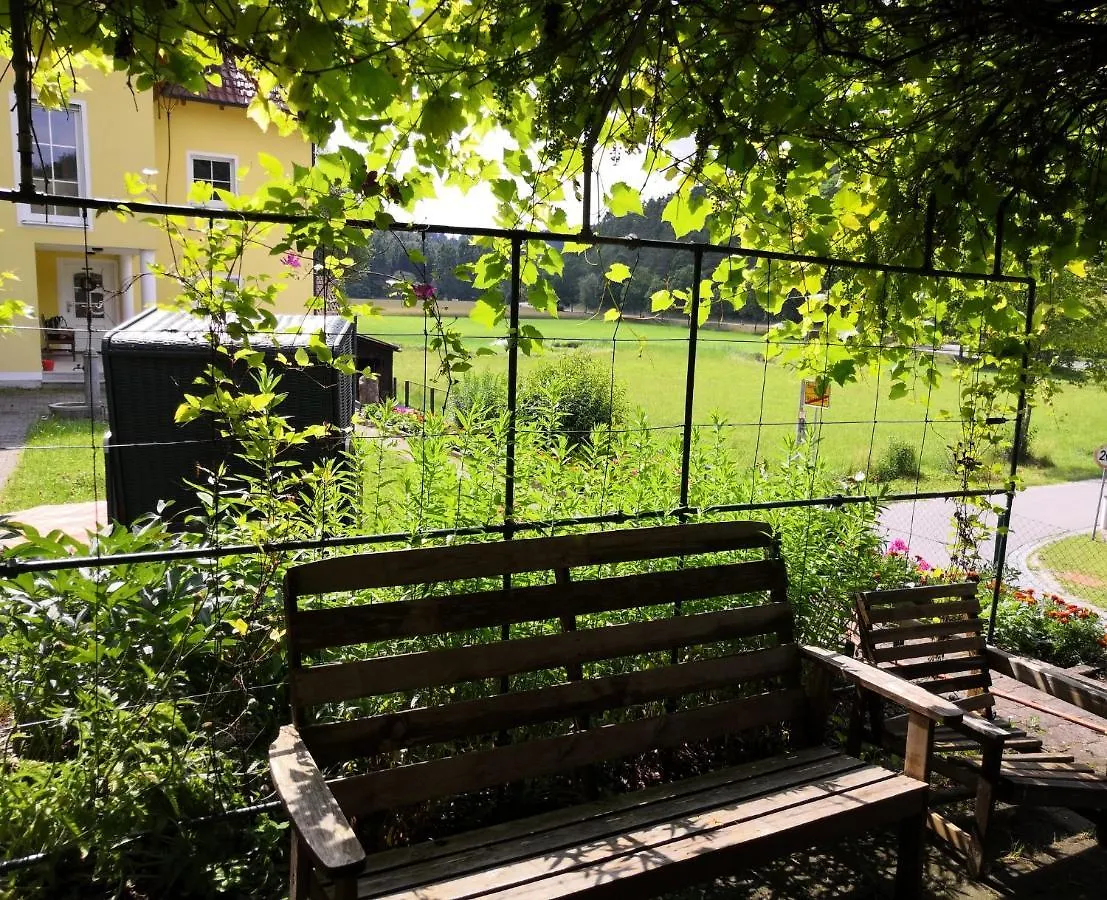 Apartment Ferienhaus am Bach Deuerling