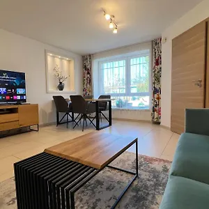  Apartment Schwarzer In